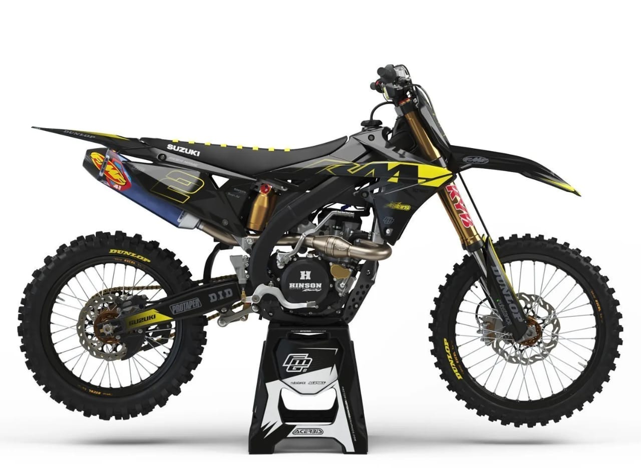 Suzuki graphics are created by using different color combinations